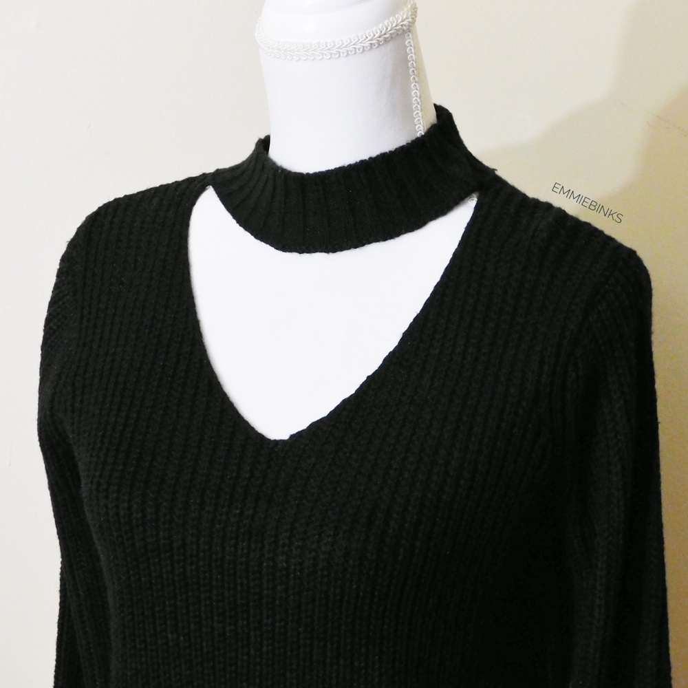 SAUCI New, NWOT, Black Choker Collar Sweater - Picture 3 of 8